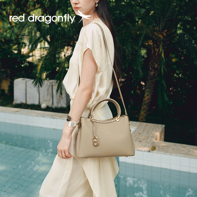  百亿补贴：红蜻蜓新娘婚包 真皮红色 手提斜挎 喜庆实用 福利价仅439元秒杀！